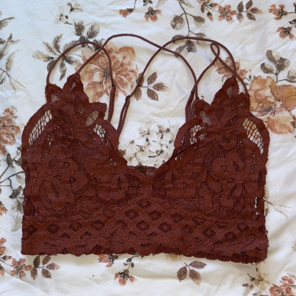 Lace Bralette in Rich Burgundy - Picture 3 of 8